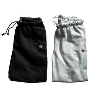 LOT OF TWO (2) CHAMPION REVERSE WEAVE SWEATPANTS - MEDIUM